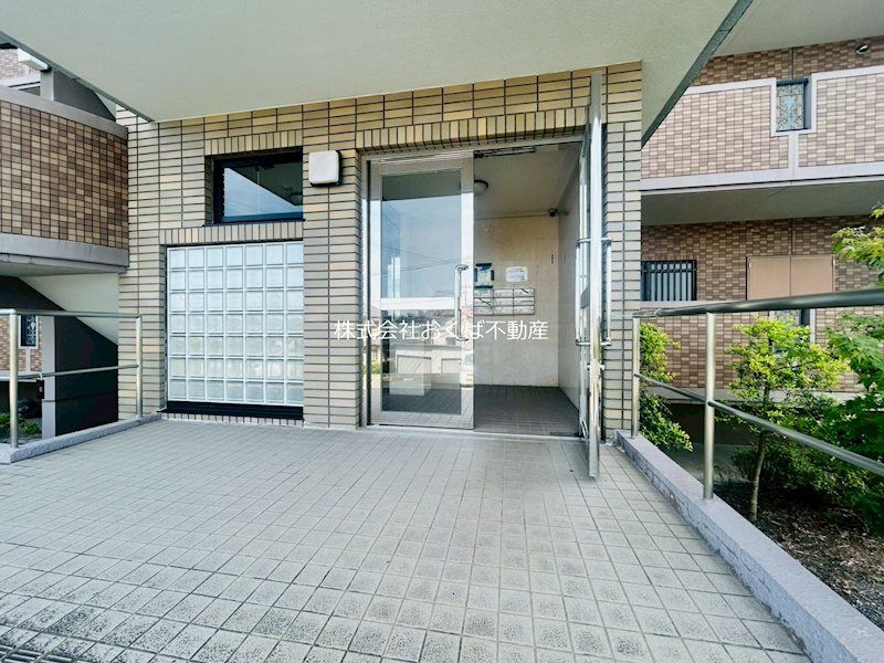 �y�G���g�����X�z�@