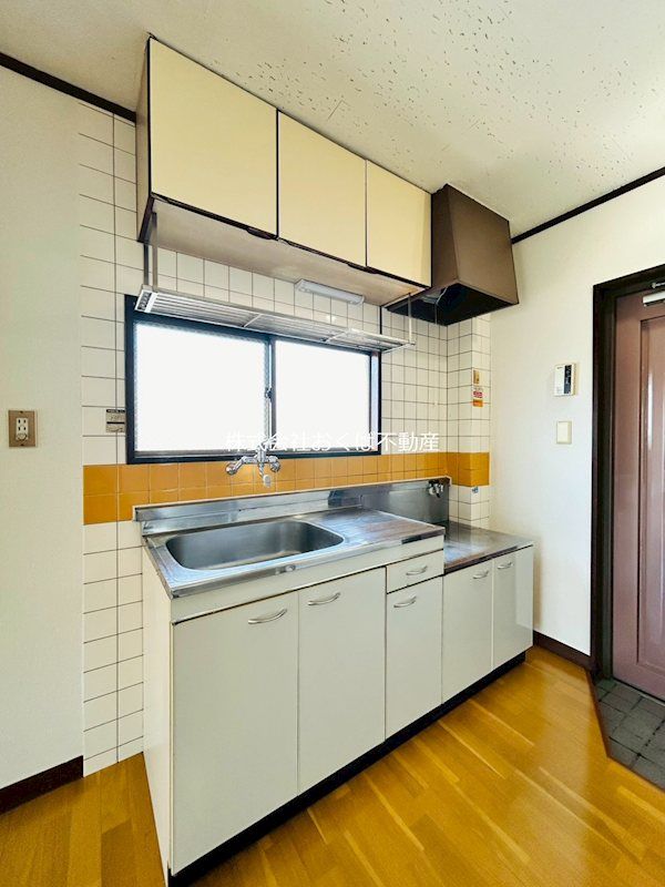 �y�L�b�`���z�@