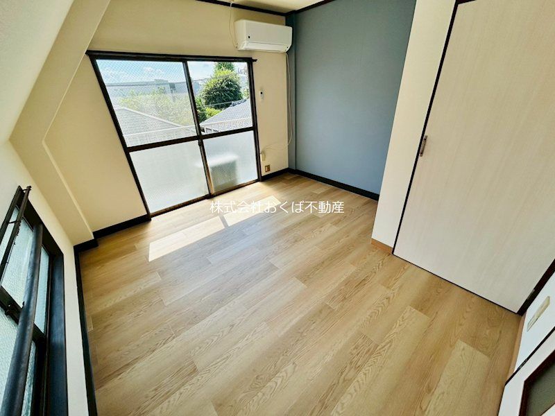 �y���ԁE���r���O�z�@