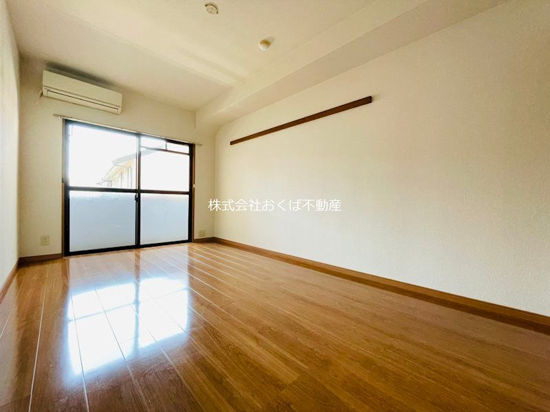 �y���ԁE���r���O�z�@