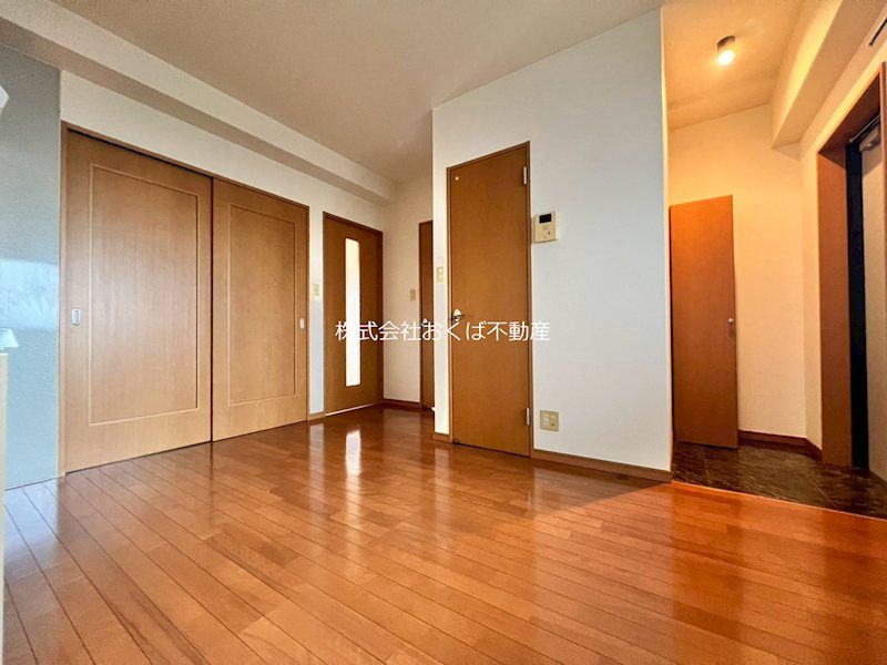 �y���ԁE���r���O�z�@