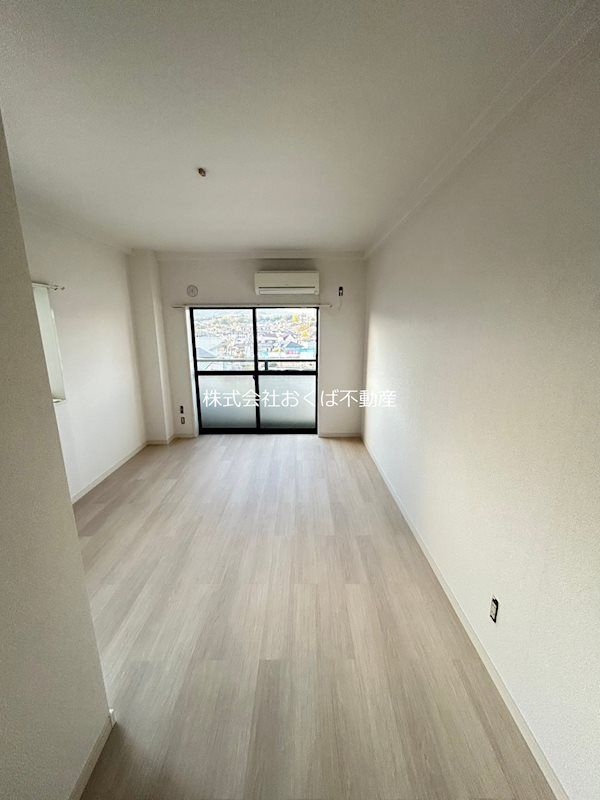 �y���ԁE���r���O�z�@