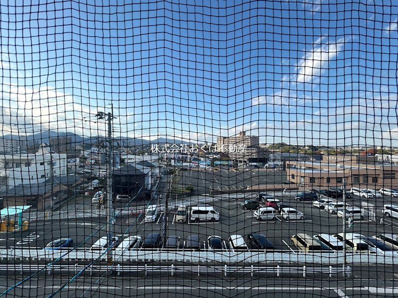 �y���]�z�@