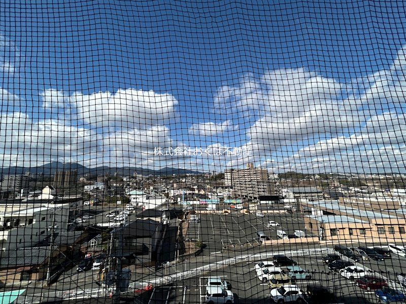 �y���]�z�@