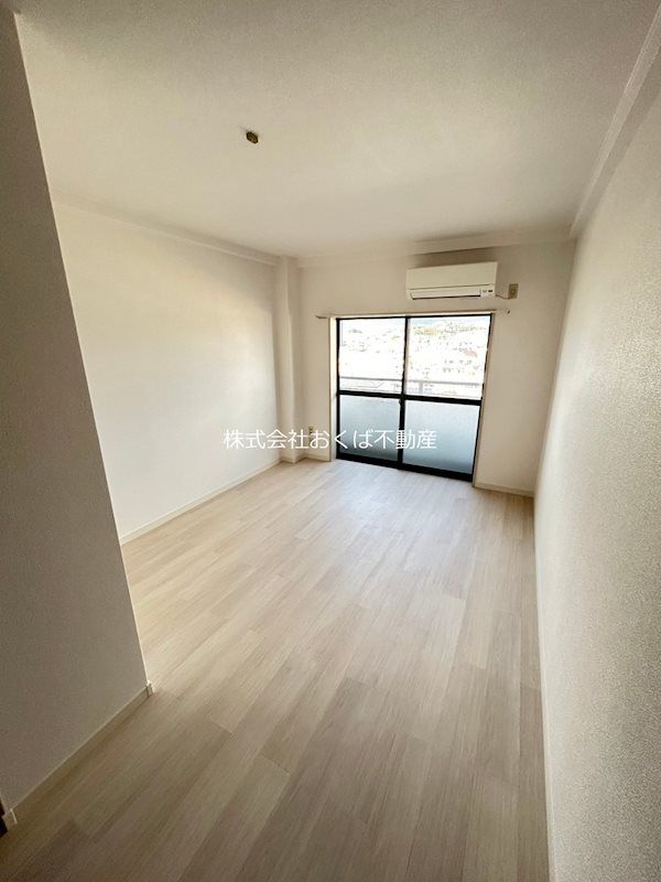 �y���ԁE���r���O�z�@