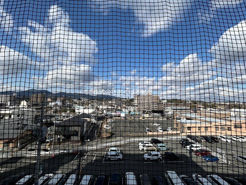 �y���]�z�@