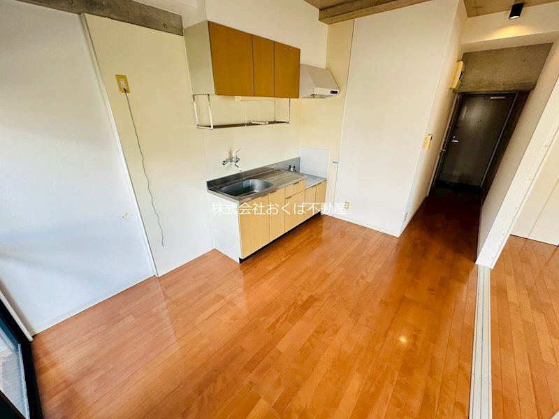 �y���ԁE���r���O�z�@