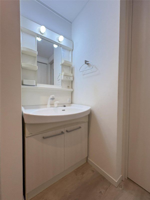 �y���ʏ��z�@