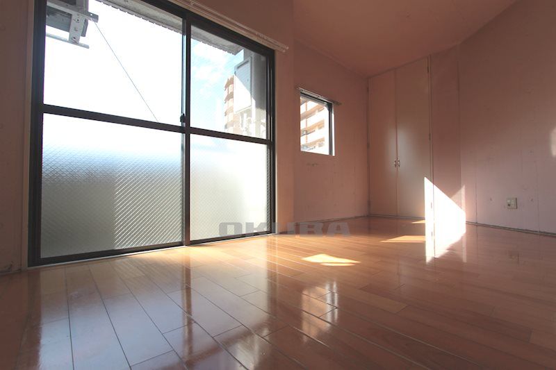 �y���ԁE���r���O�z�@