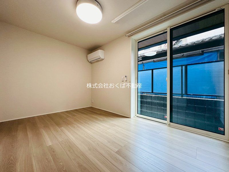 �y���ԁE���r���O�z�@