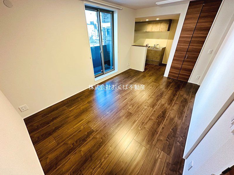 �y���ԁE���r���O�z�@