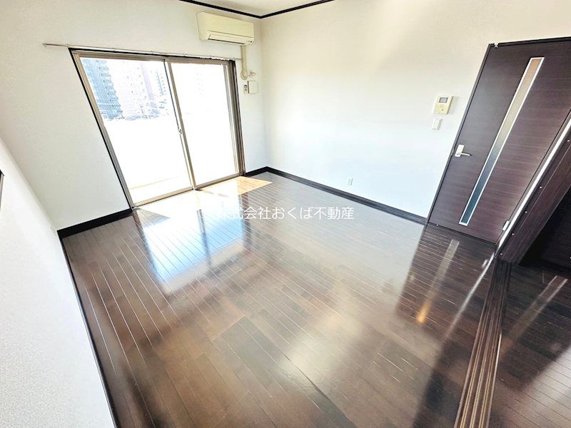 �y���ԁE���r���O�z�@