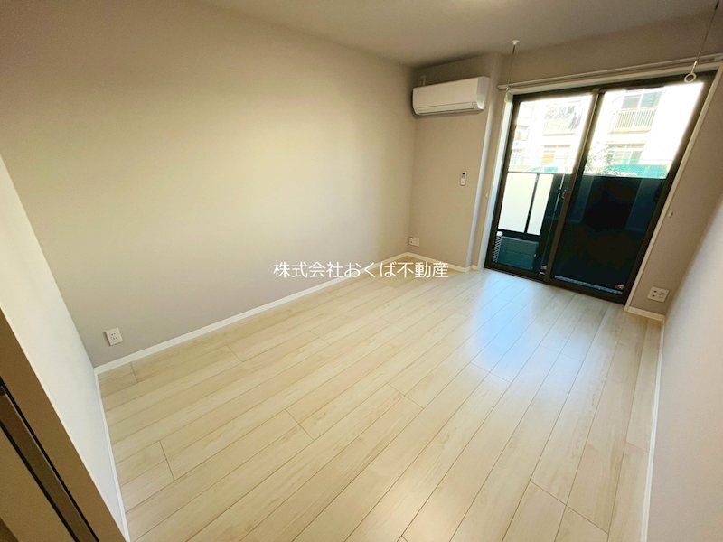 �y���ԁE���r���O�z�@