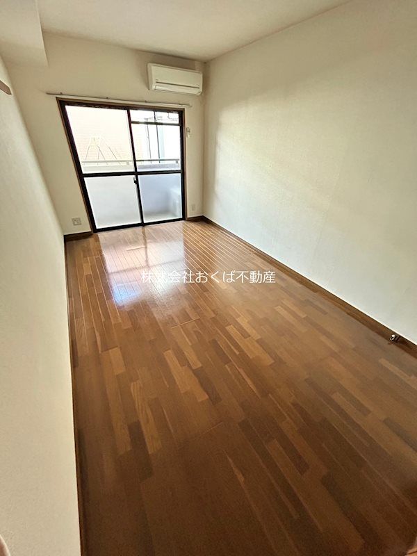 �y���ԁE���r���O�z�@