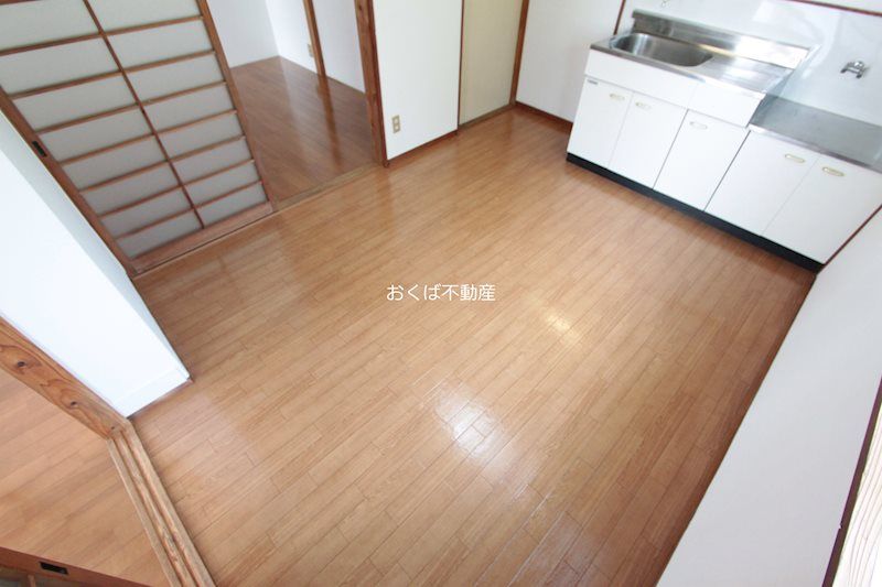 �y���ԁE���r���O�z�@