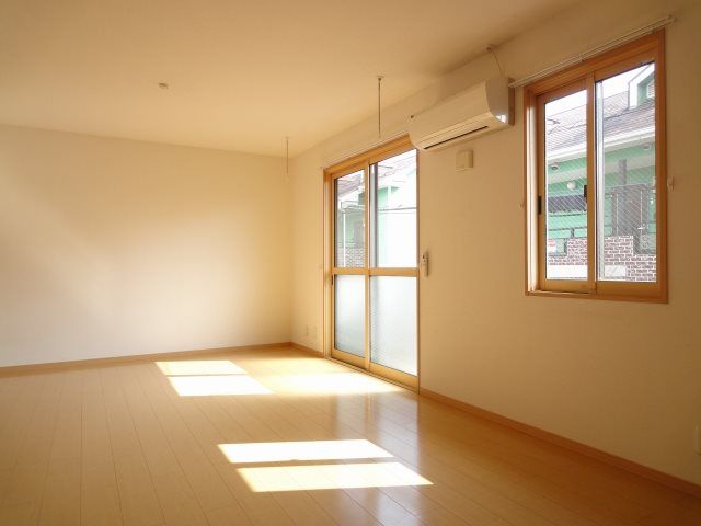 �y���ԁE���r���O�z�@