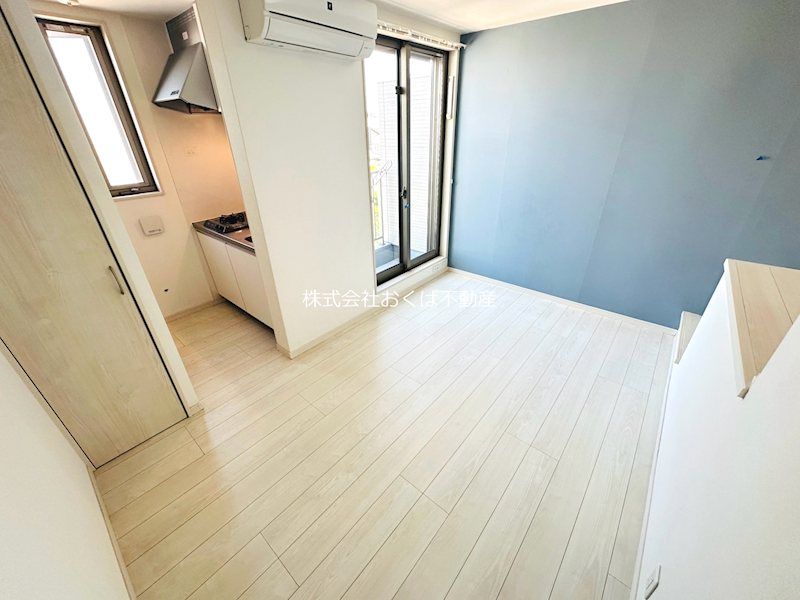 �y���ԁE���r���O�z�@