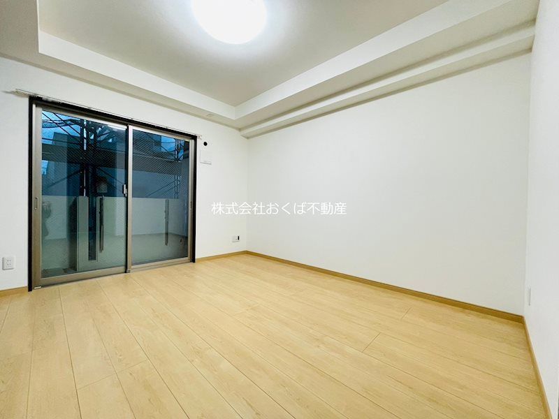 �y���ԁE���r���O�z�@