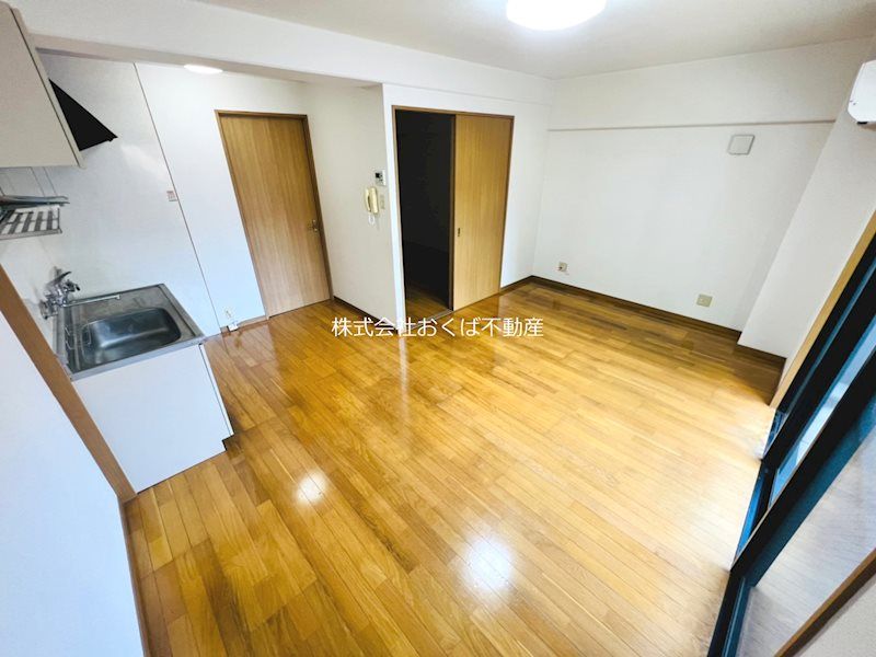 �y���ԁE���r���O�z�@