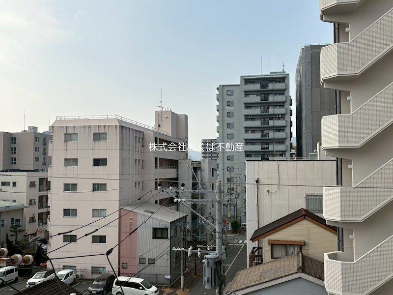 �y���]�z�@