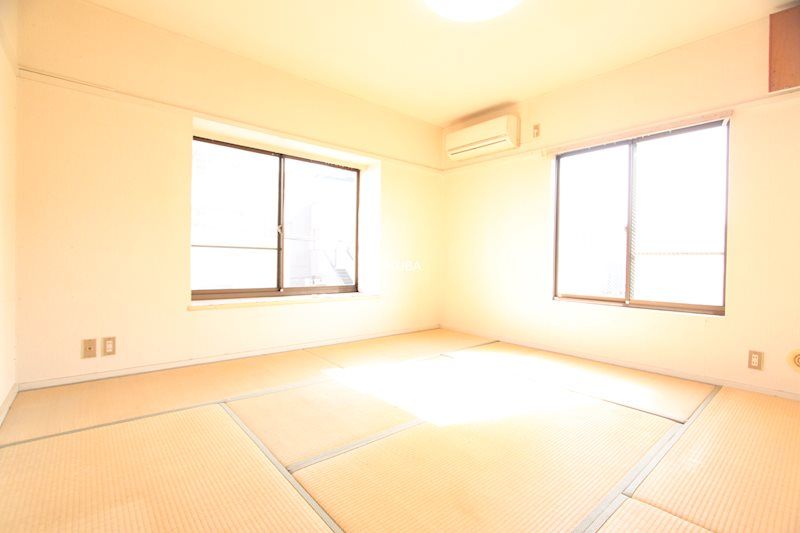 �y���ԁE���r���O�z�@