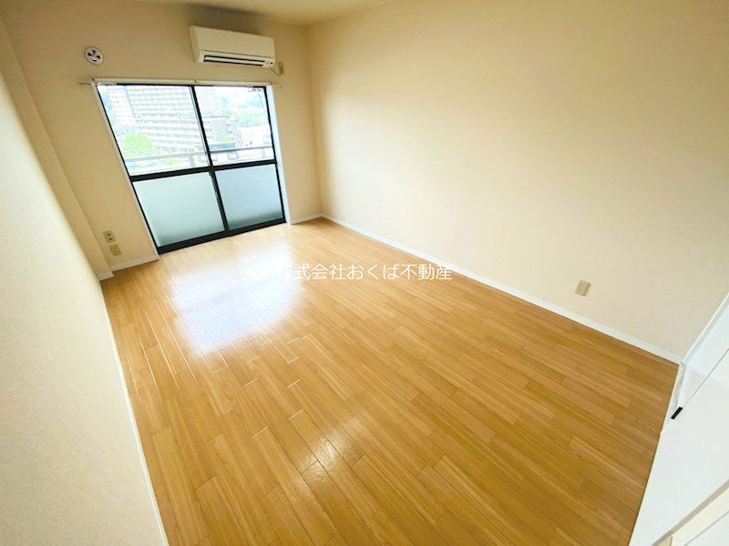 �y���ԁE���r���O�z�@