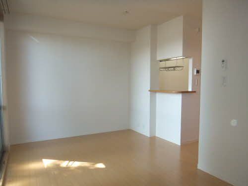 �y���ԁE���r���O�z�@