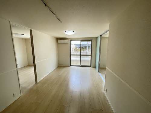 �y���ԁE���r���O�z�@