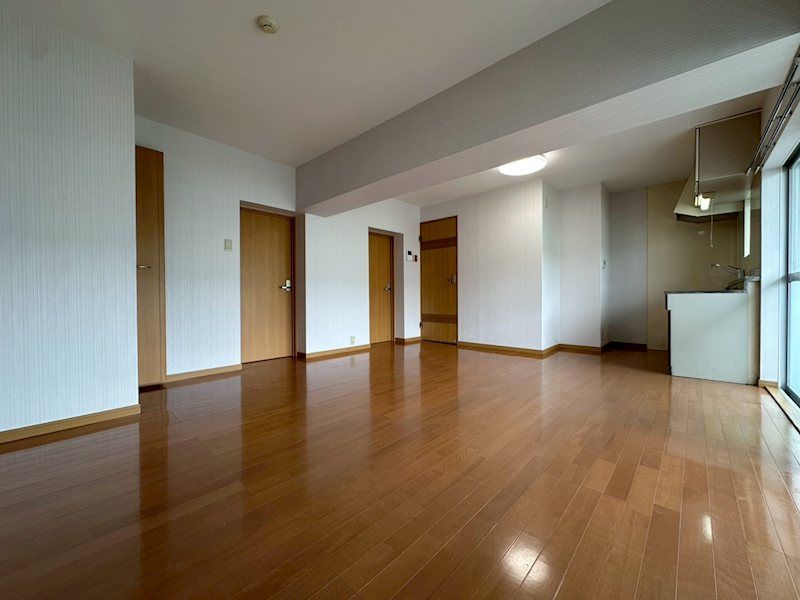 �y���ԁE���r���O�z�@