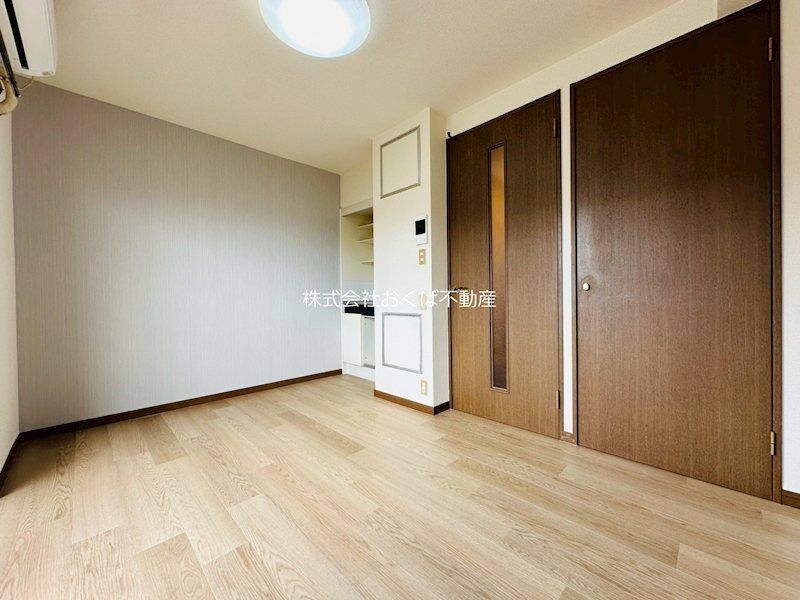 �y���ԁE���r���O�z�@