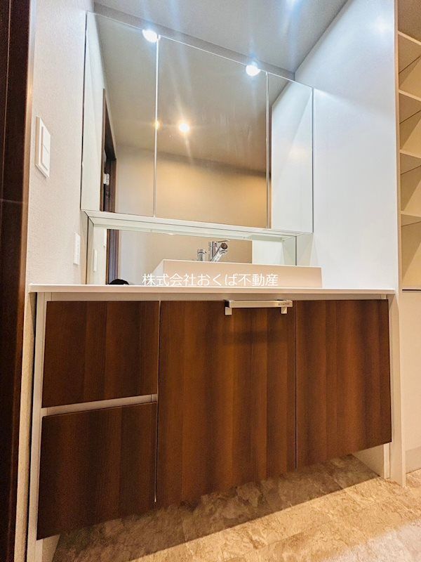 �y���ʏ��z�@