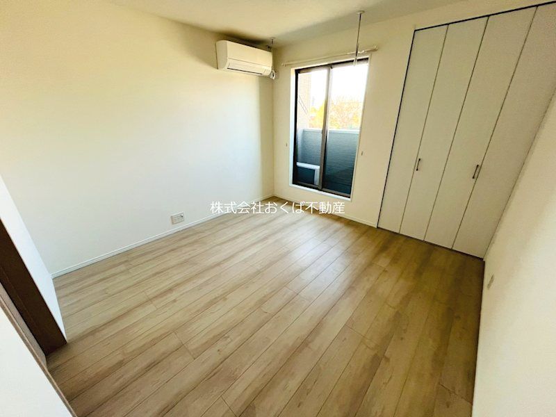 �y���ԁE���r���O�z�@