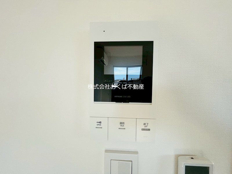 �y�Z�L�����e�B�z�@