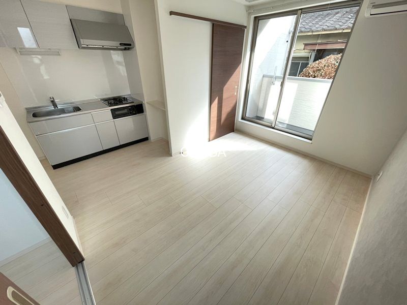 �y���ԁE���r���O�z�@