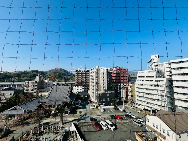 �y���]�z�@