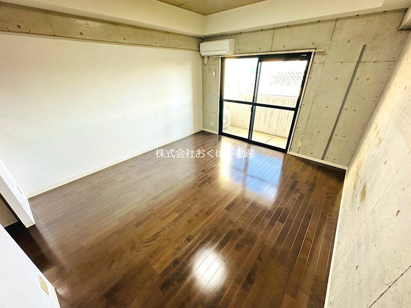 �y���ԁE���r���O�z�@